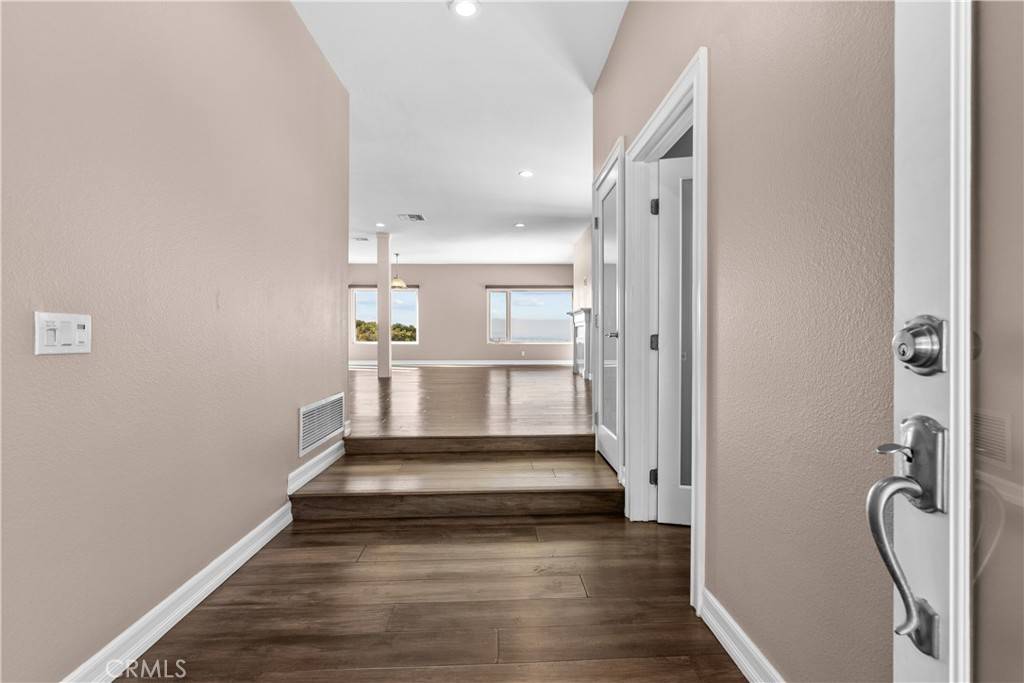 Newbury Park, CA 91320,561 S Ventu Park RD