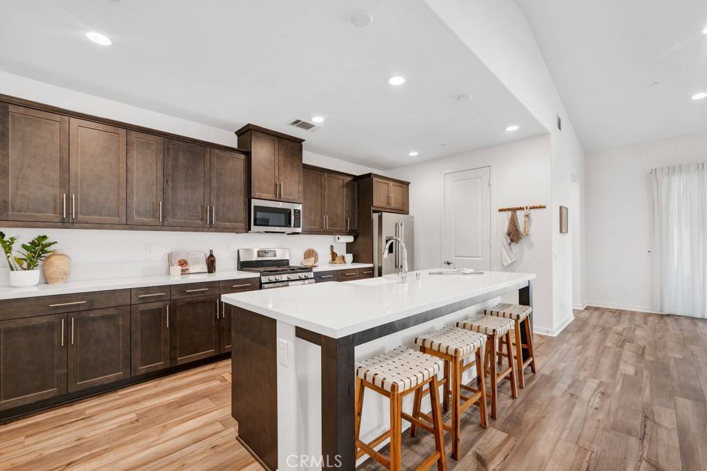Saugus, CA 91350,28536 Daybreak WAY