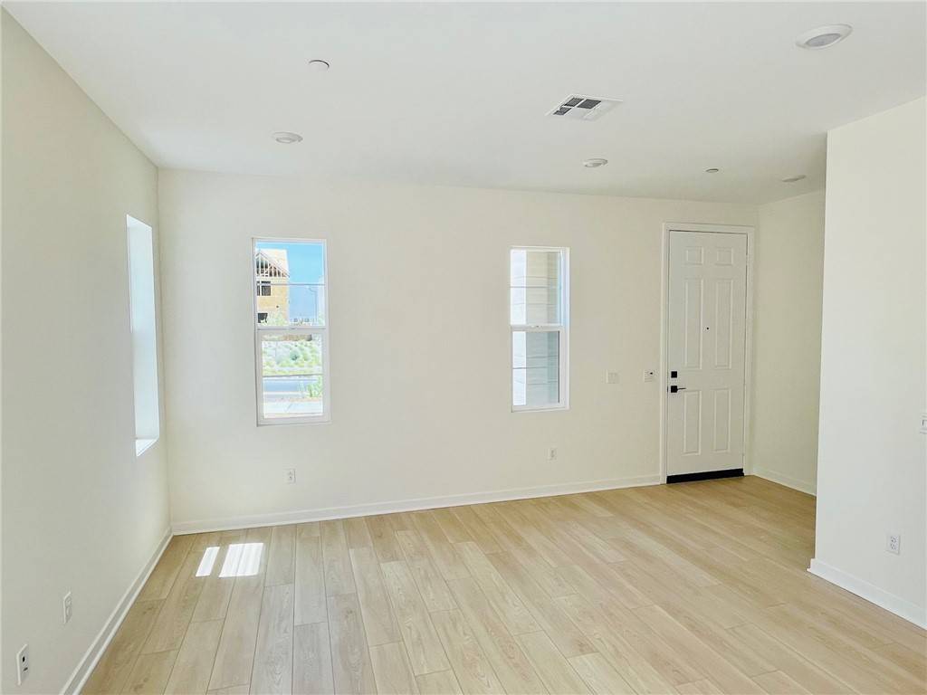 Valencia, CA 91355,27057 Trail View