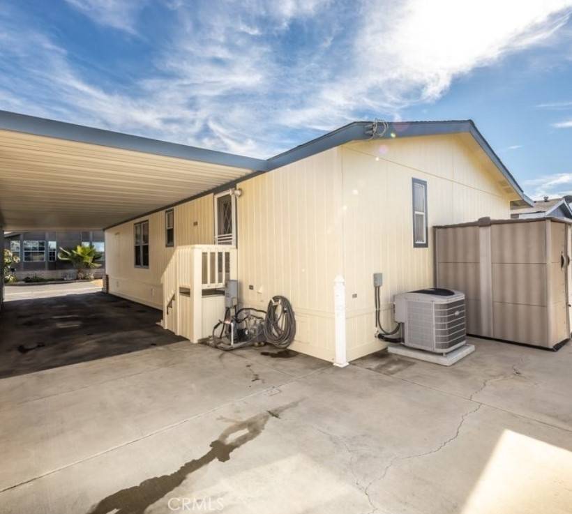 Cypress, CA 90630,9080 Bloomfield AVE #122