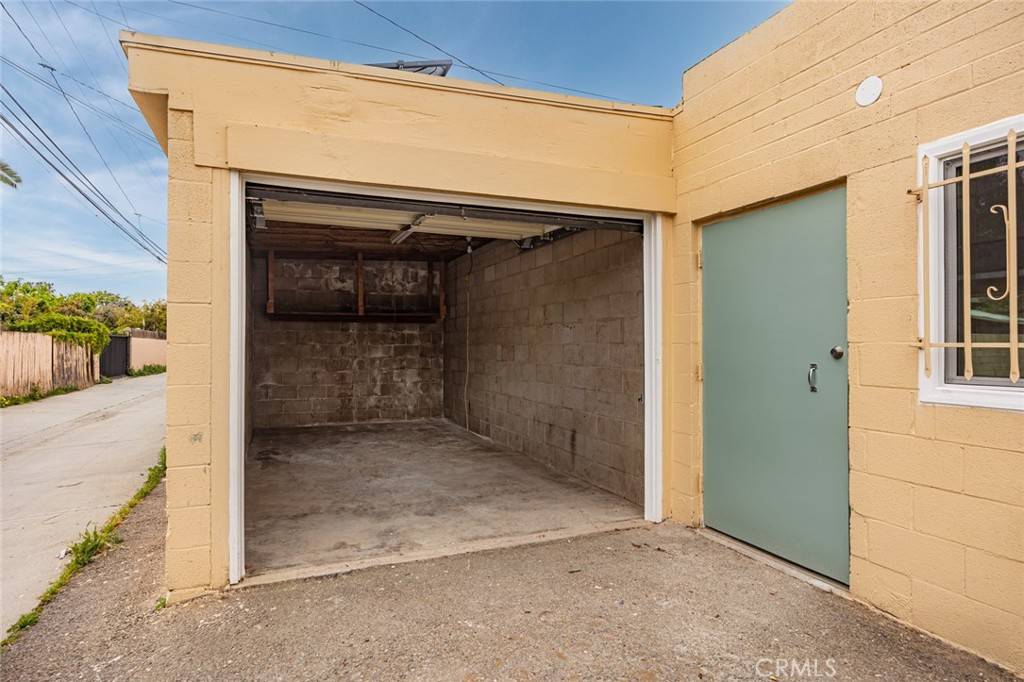 Santa Ana, CA 92701,509 S Ross ST