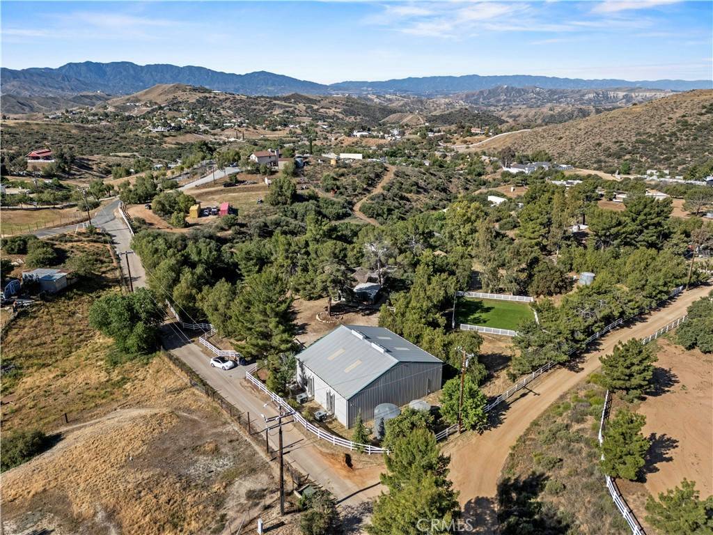 Agua Dulce, CA 91390,32651 Teller AVE