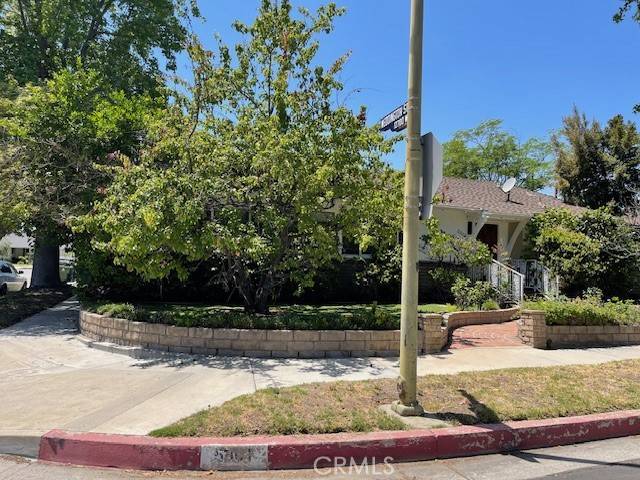 Valley Village, CA 91607,5301 Bluebell AVE