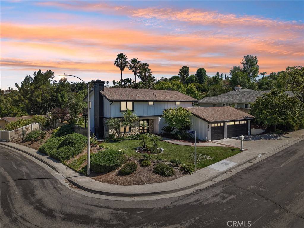 West Hills, CA 91304,23800 Posey LN