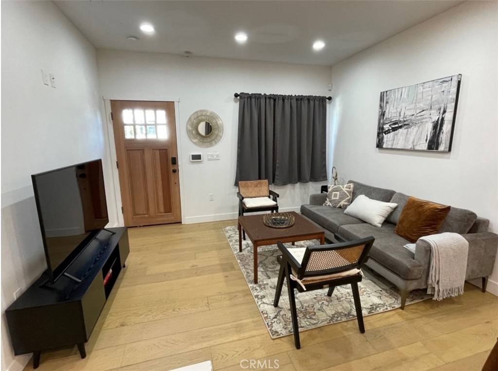 Los Angeles, CA 90041,5123 Rockland AVE