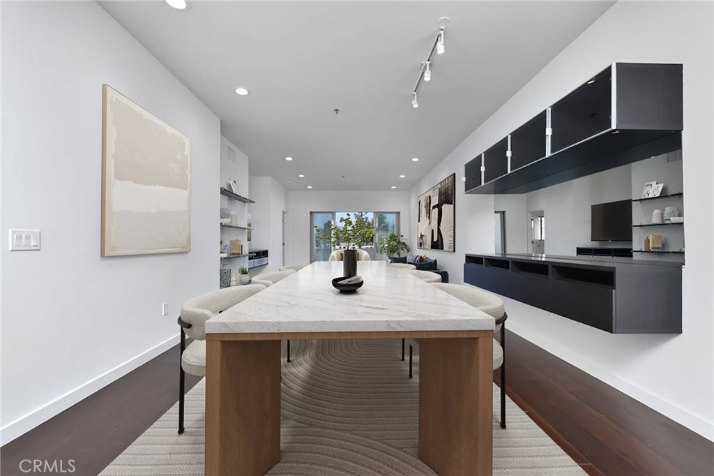 North Hollywood, CA 91601,5016 Bakman AVE #306