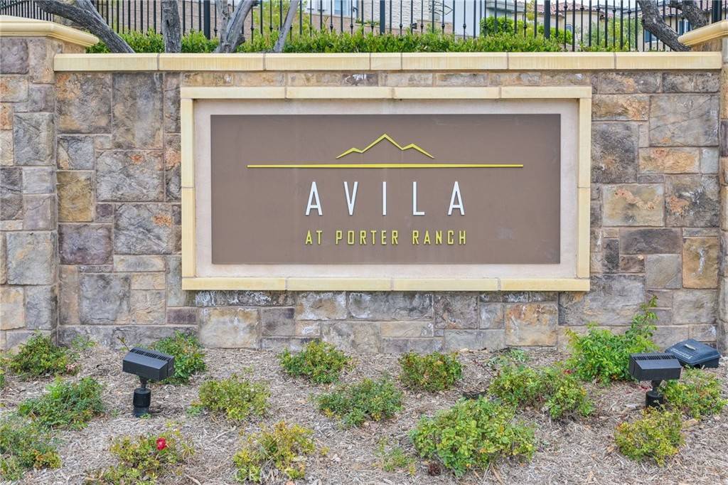Porter Ranch, CA 91326,12060 N Azurita CT