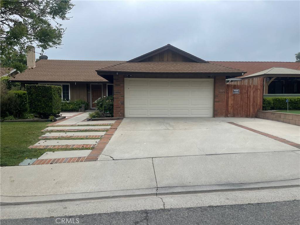 Newhall, CA 91321,24336 Jennifer PL