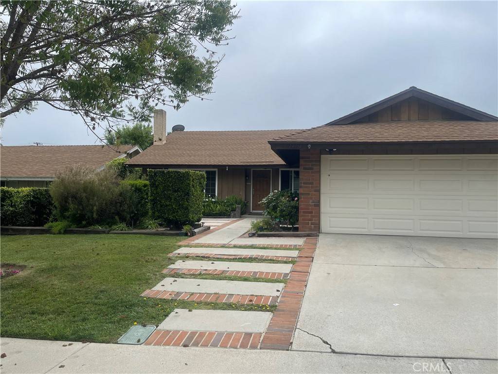 Newhall, CA 91321,24336 Jennifer PL