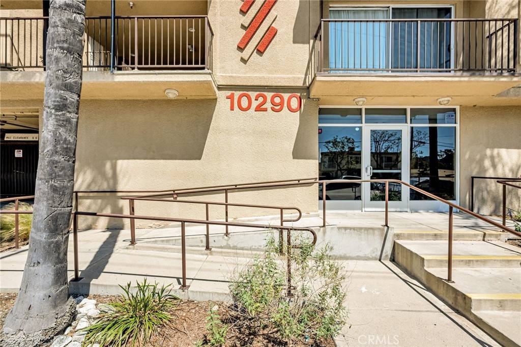 Tujunga, CA 91402,10290 Tujunga Canyon Blvd #102