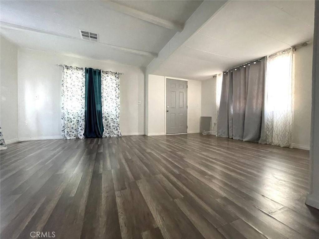 Lancaster, CA 93535,43850 20th ST E #211