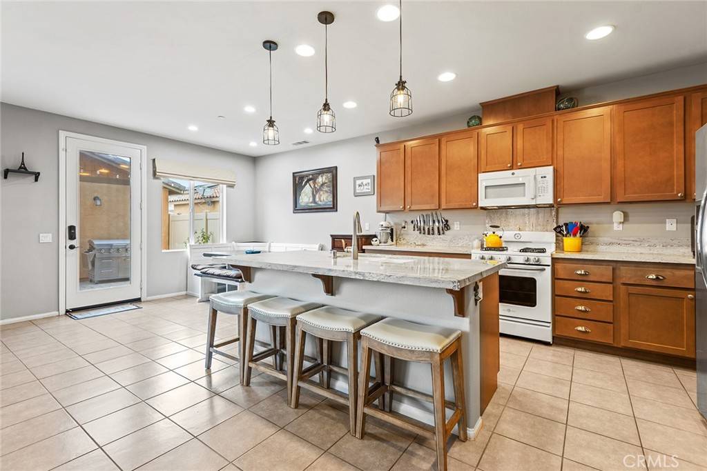 Oxnard, CA 93036,3511 Kings Canyon DR