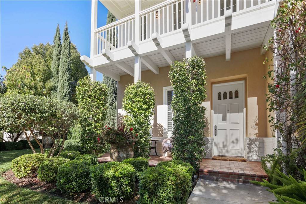 Valencia, CA 91355,26816 Fairlain DR