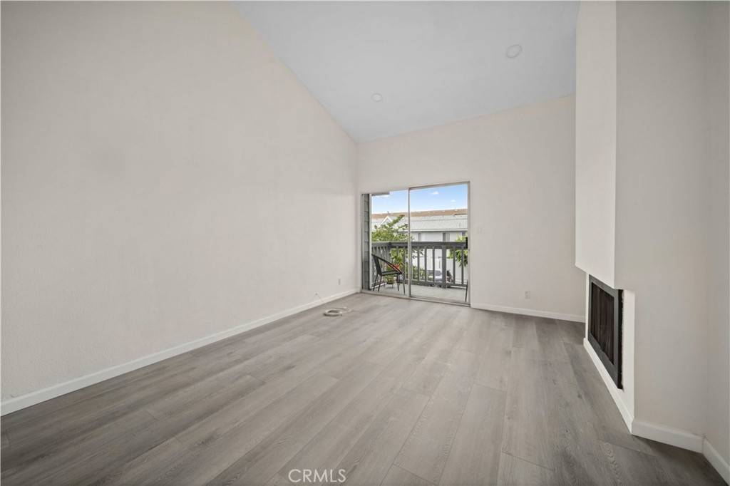 North Hills, CA 91343,9714 Sepulveda BLVD #202