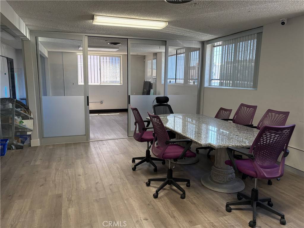 Van Nuys, CA 91406,7700 Densmore AVE #B