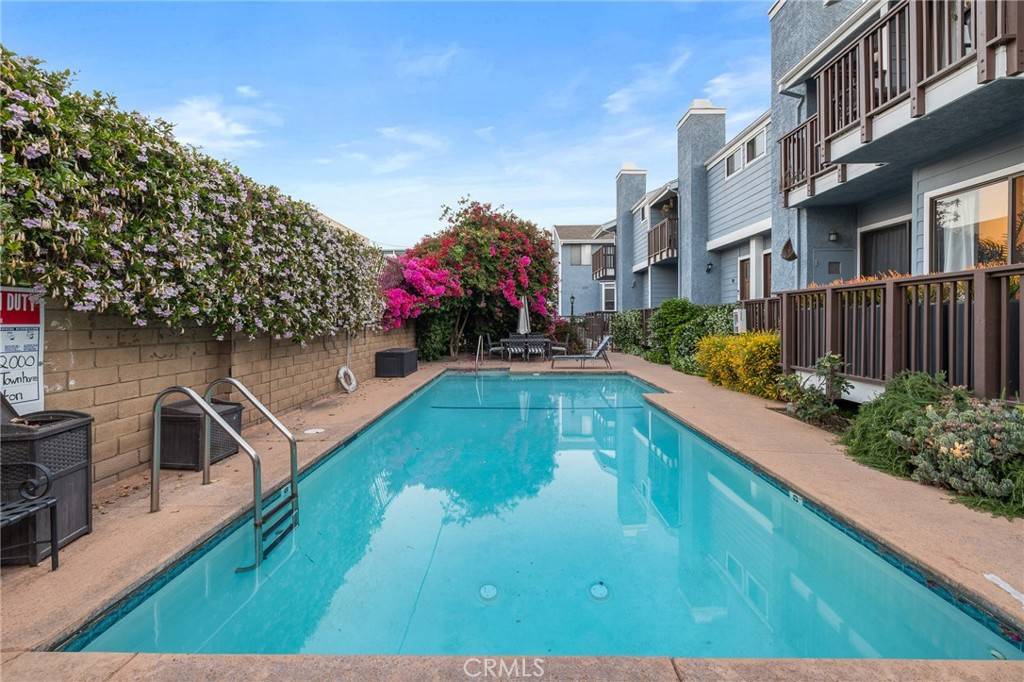 North Hollywood, CA 91601,5100 Riverton AVE #14