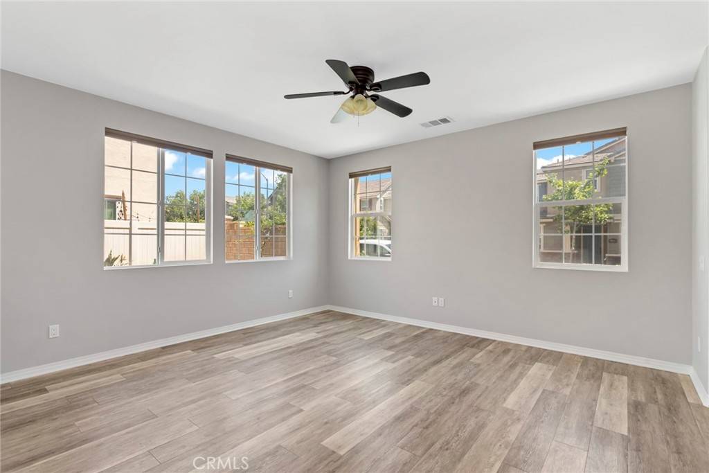 Saugus, CA 91350,22069 Windham WAY