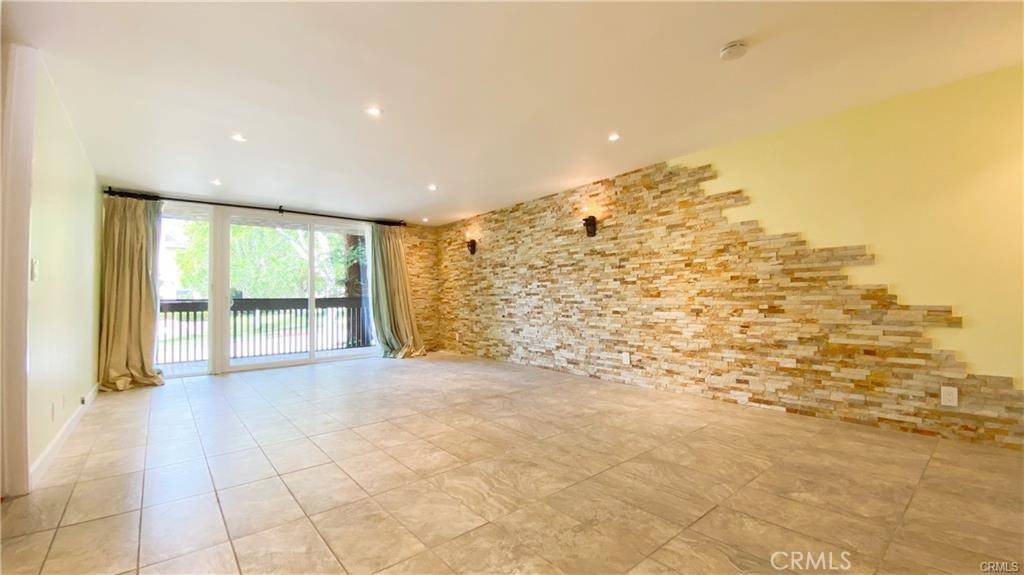 Culver City, CA 90230,5901 Canterbury DR #11
