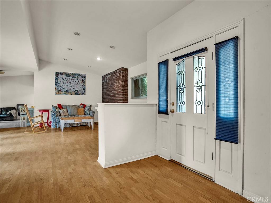 Woodland Hills, CA 91364,5300 Winnetka AVE