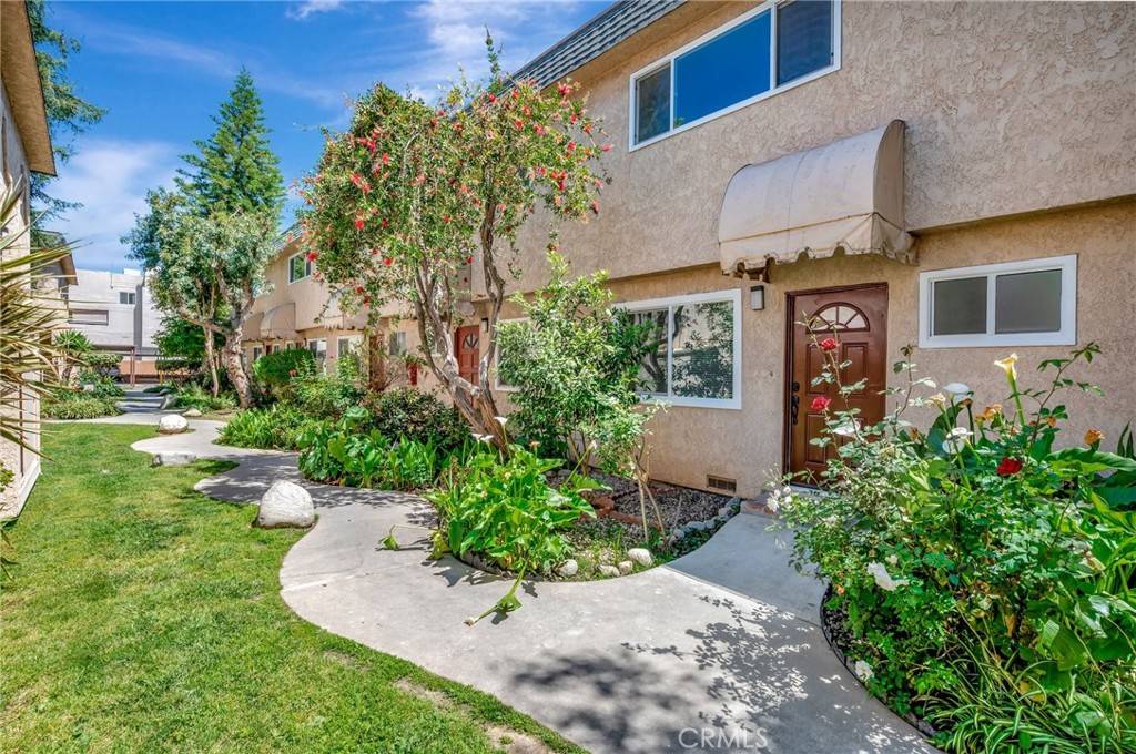 Northridge, CA 91325,17053 Roscoe BLVD #3