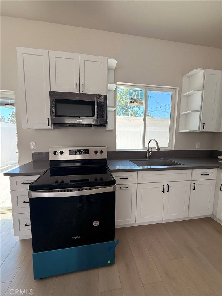 Granada Hills, CA 91344,17646 Tribune ST