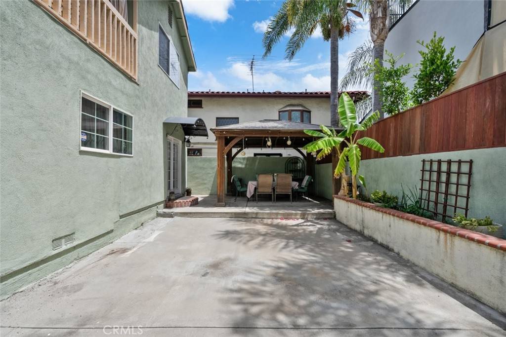 Sherman Oaks, CA 91423,13934 Magnolia BLVD