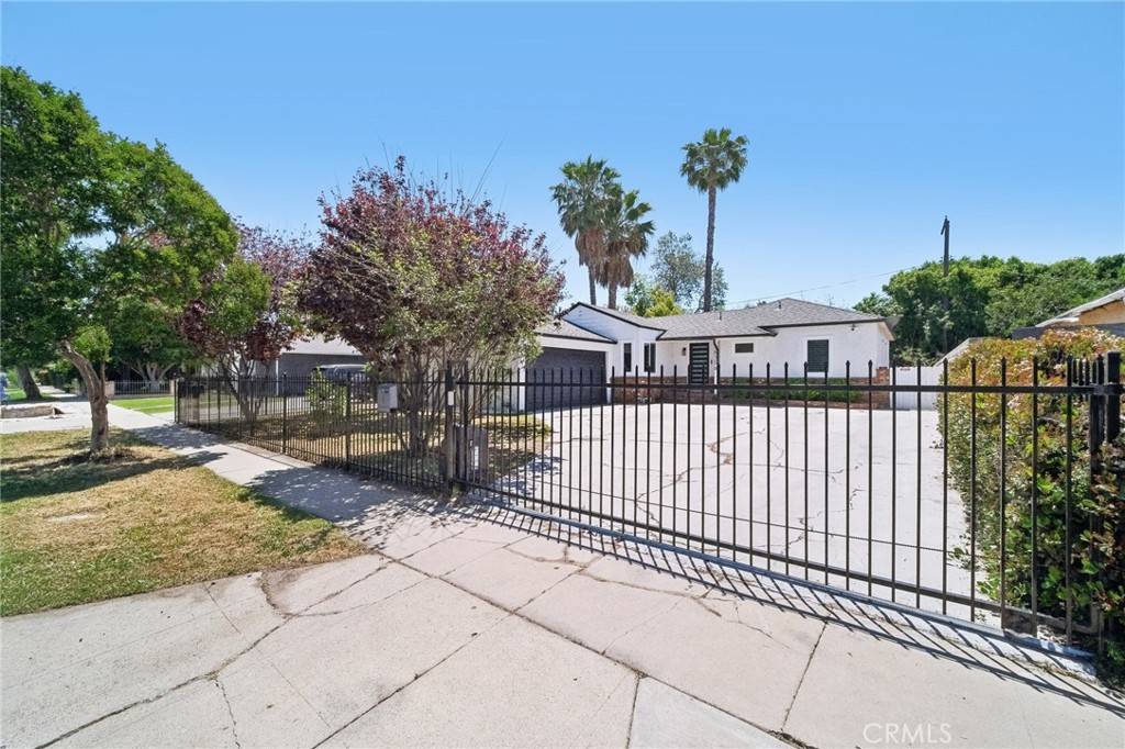 Tarzana, CA 91335,18356 Friar ST