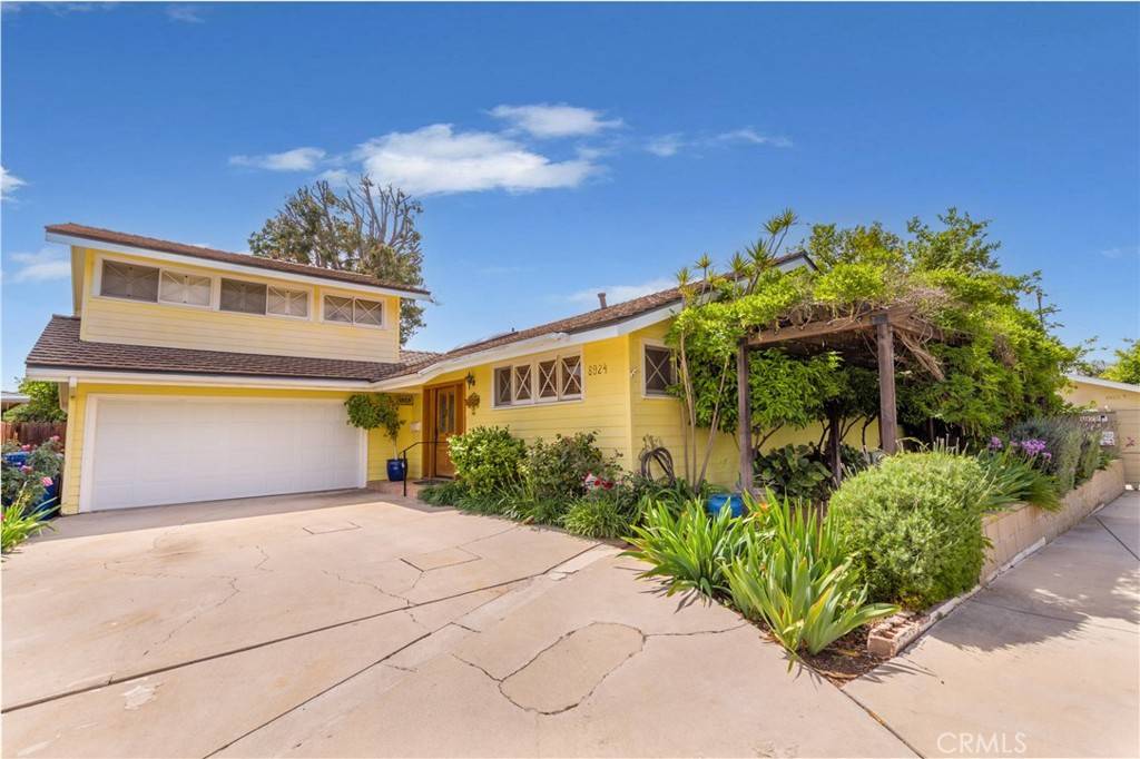 Northridge, CA 91325,8924 Chimineas AVE