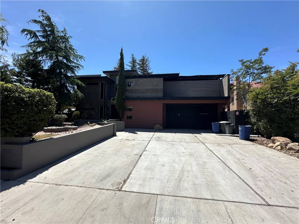 Bakersfield, CA 93309,2513 Moffitt WAY