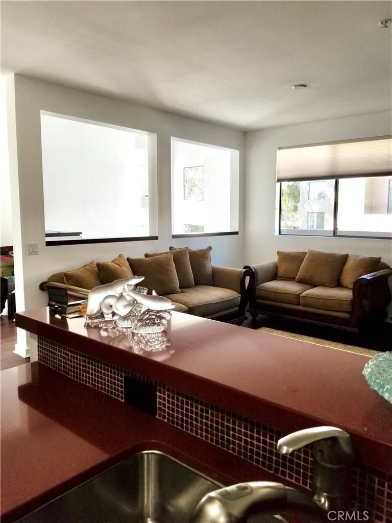 Palm Springs, CA 92264,850 E Palm Canyon DR #203
