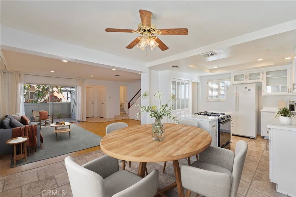 Tarzana, CA 91356,18550 Hatteras ST #66