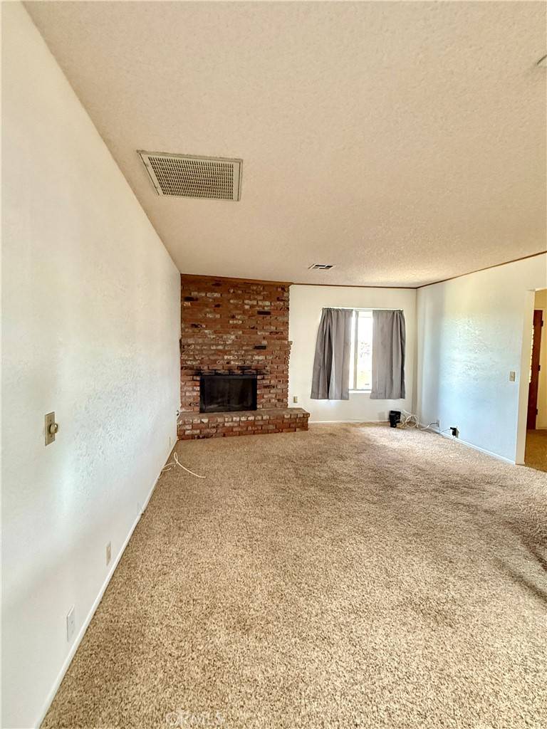 Palmdale, CA 93551,2350 W Avenue M8