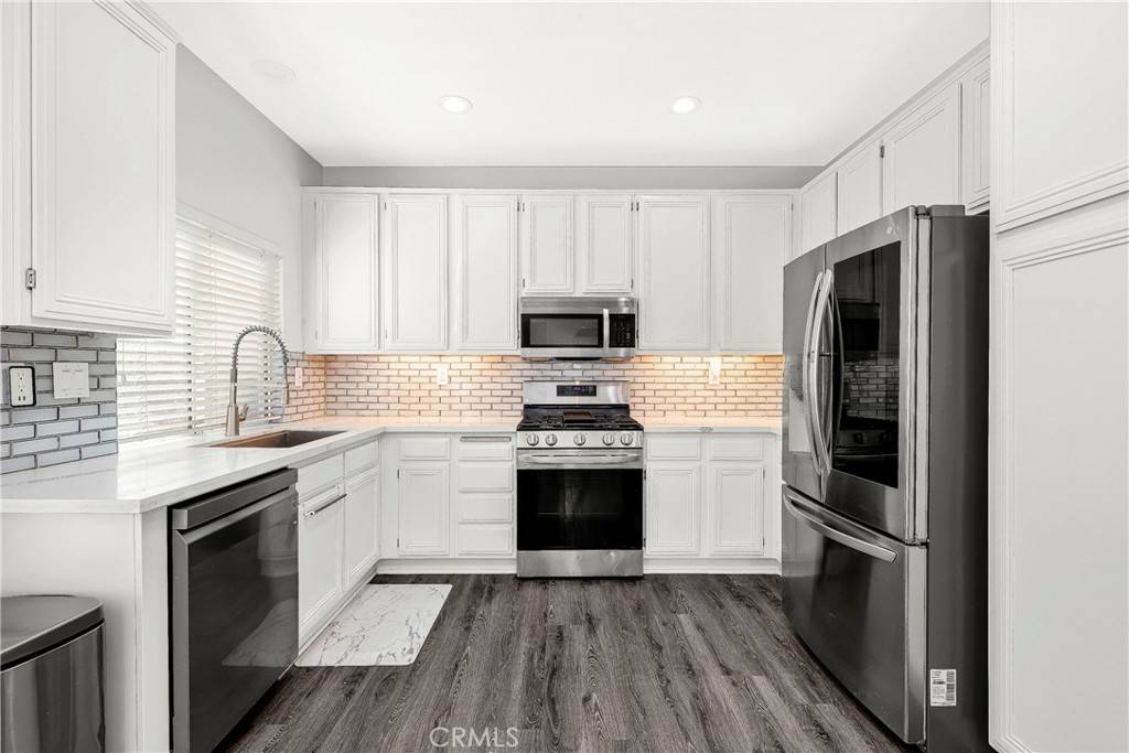 Saugus, CA 91350,20220 Arthur CT