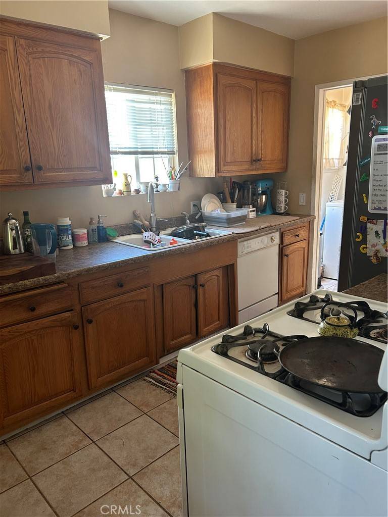 Northridge, CA 91324,8900 Geyser AVE