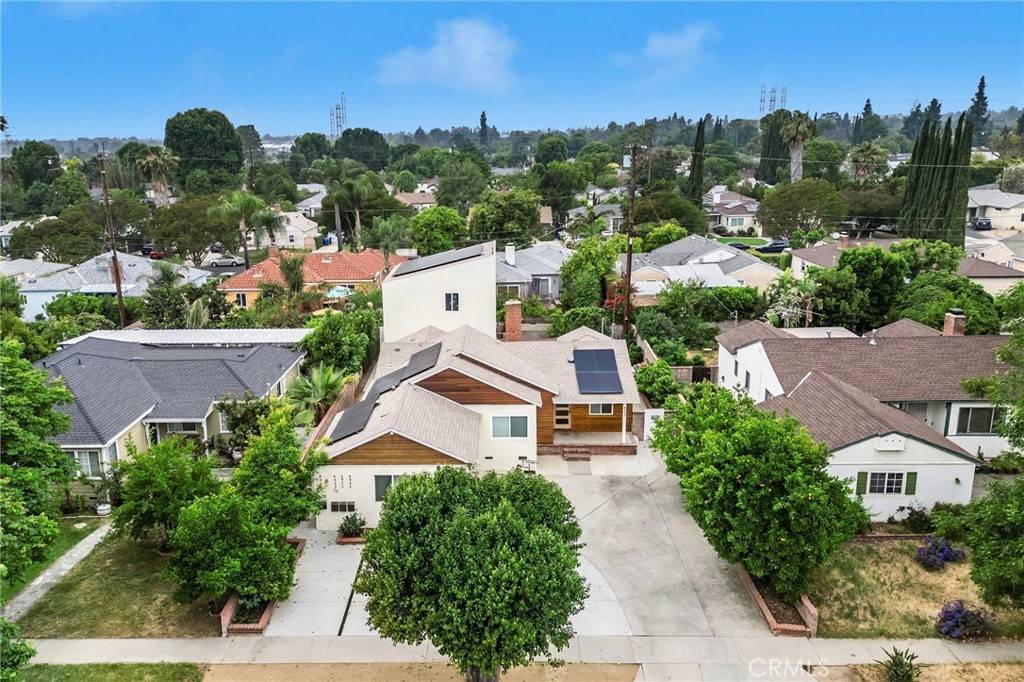 Northridge, CA 91324,8957 Amigo AVE