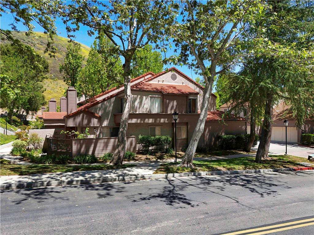 Thousand Oaks, CA 91362,286 Via Colinas #183