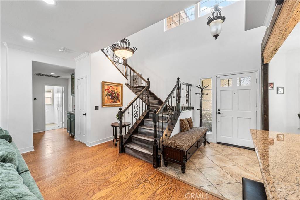 Saugus, CA 91350,28314 Easton LN