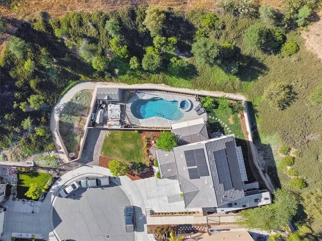 Saugus, CA 91350,20510 Chaz CT