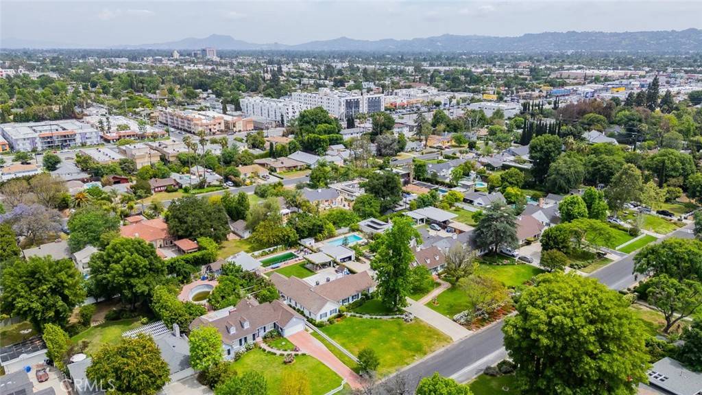 Van Nuys, CA 91406,6616 Langdon AVE