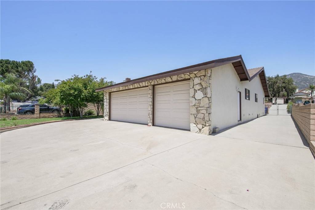Sylmar, CA 91342,13650 Fenton AVE