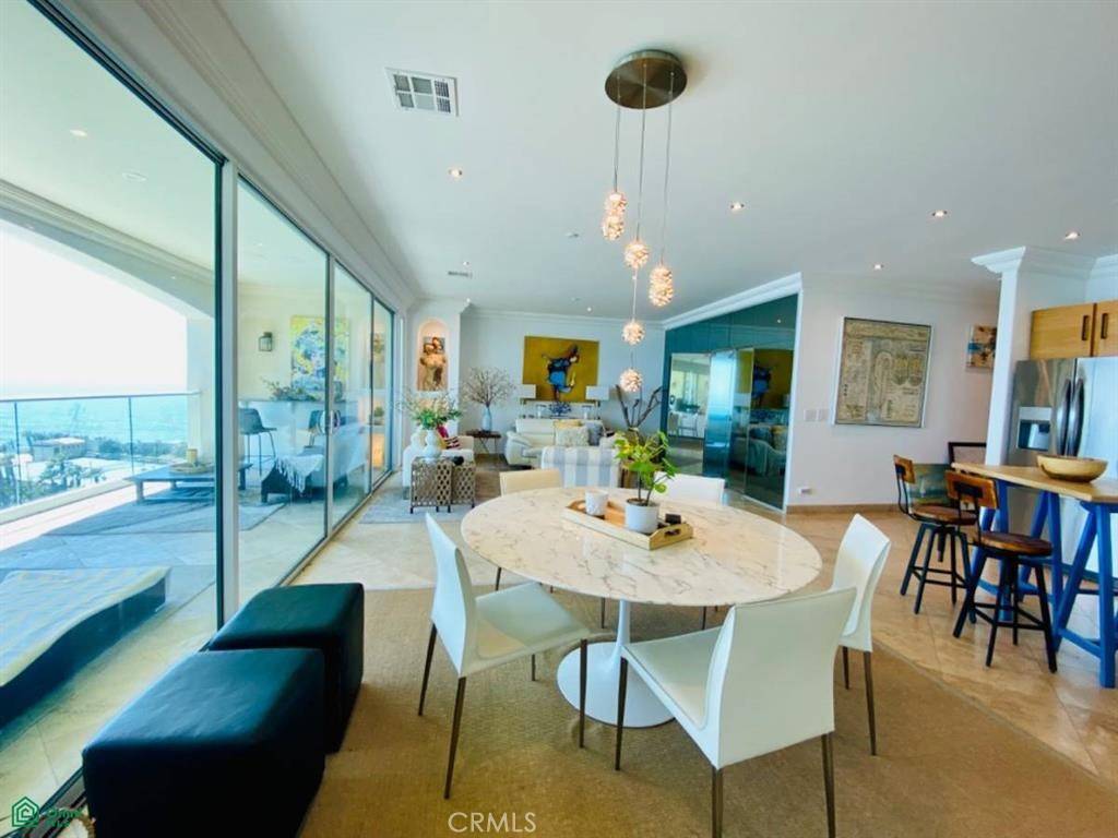 Outside Area (inside Ca), CA 88888,0 Las Olas Grand #604