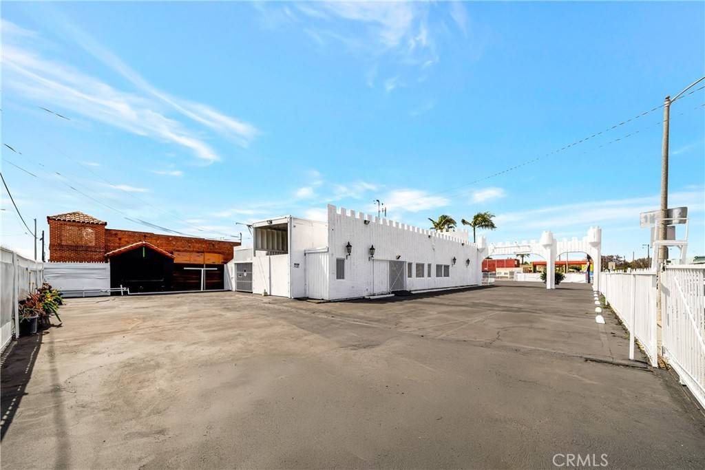 Long Beach, CA 90810,1500 W Pacific Coast