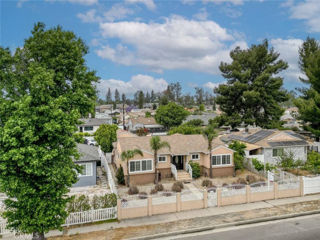 North Hollywood, CA 91605,7857 Whitsett AVE