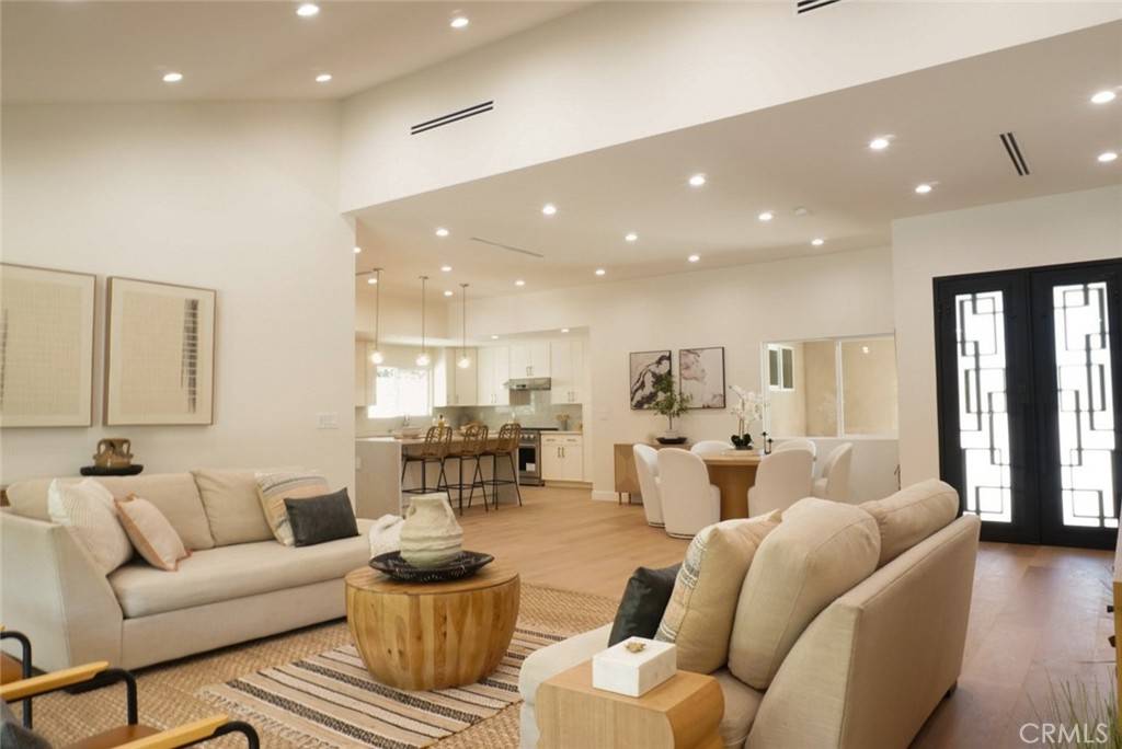 Northridge, CA 91325,17063 Knapp ST