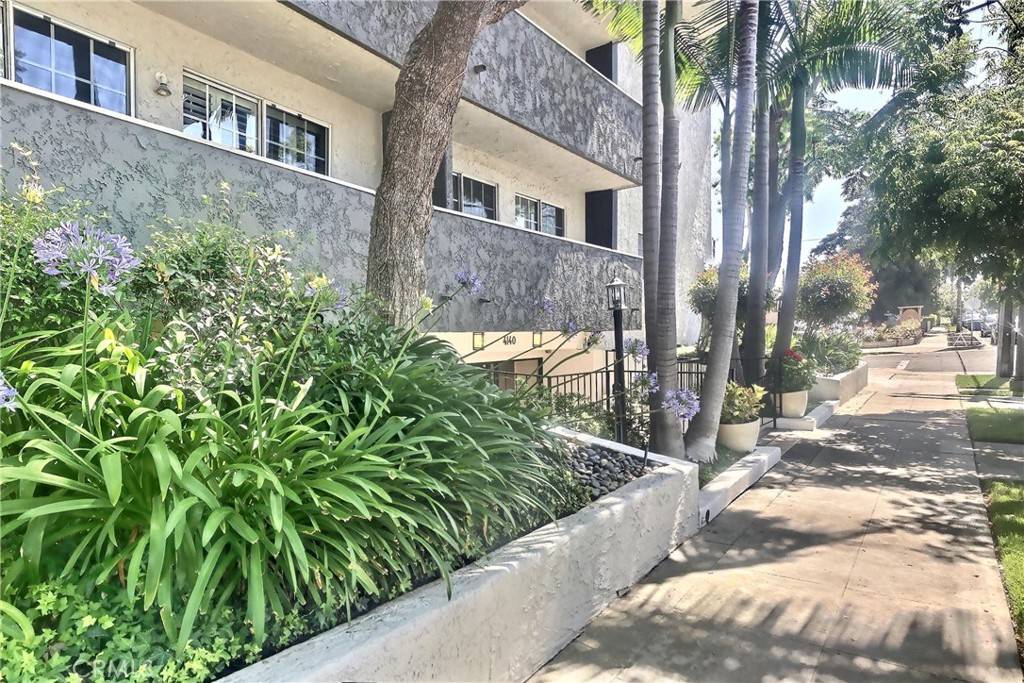 Burbank, CA 91505,4140 Warner BLVD #310