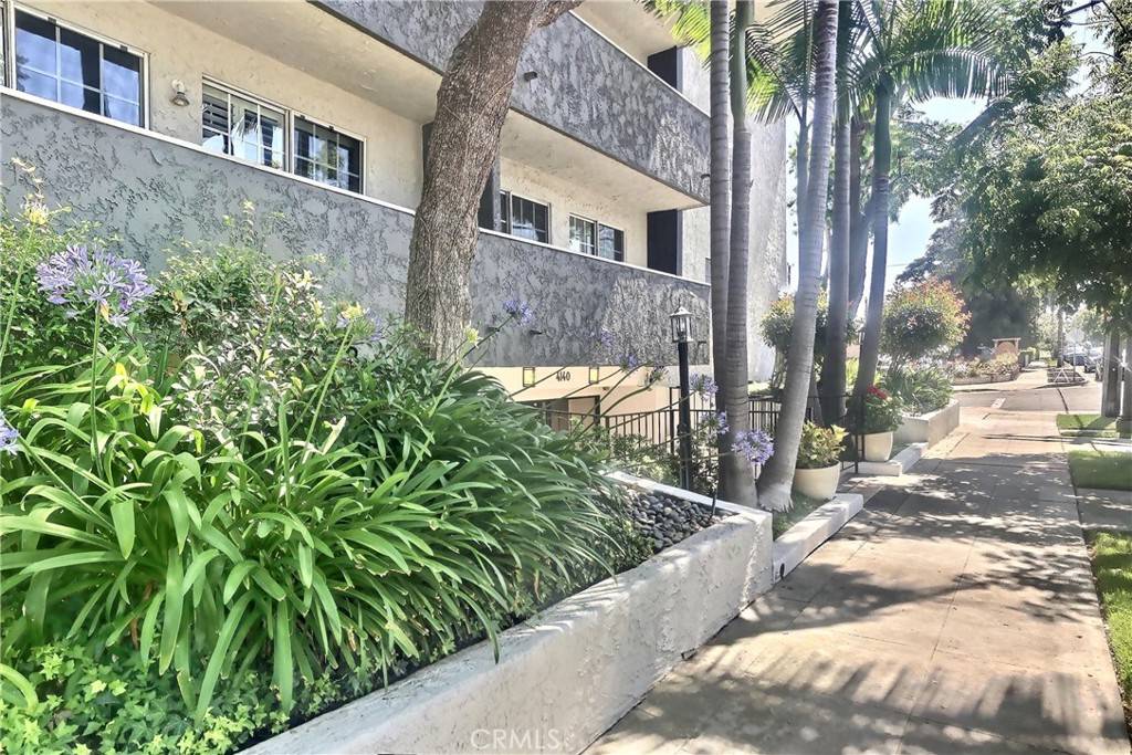Burbank, CA 91505,4140 Warner BLVD #310