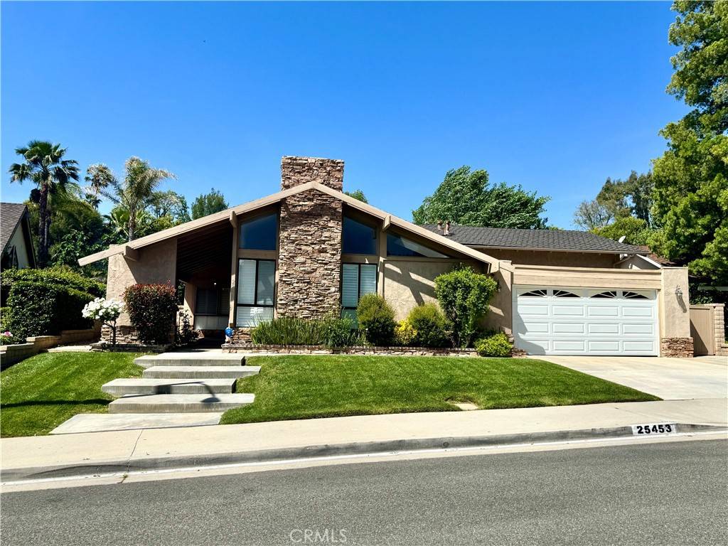 Valencia, CA 91355,25453 Via Novia