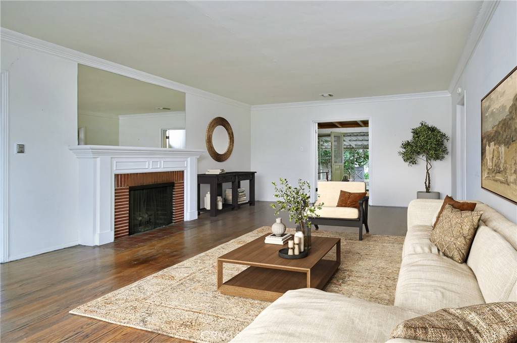 Valley Glen, CA 91401,5625 Matilija AVE