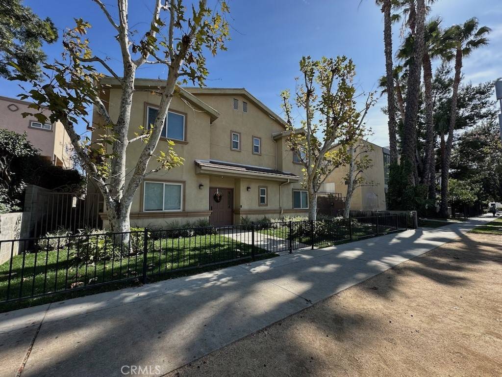 Lake Balboa, CA 91406,6446 Woodley AVE #3
