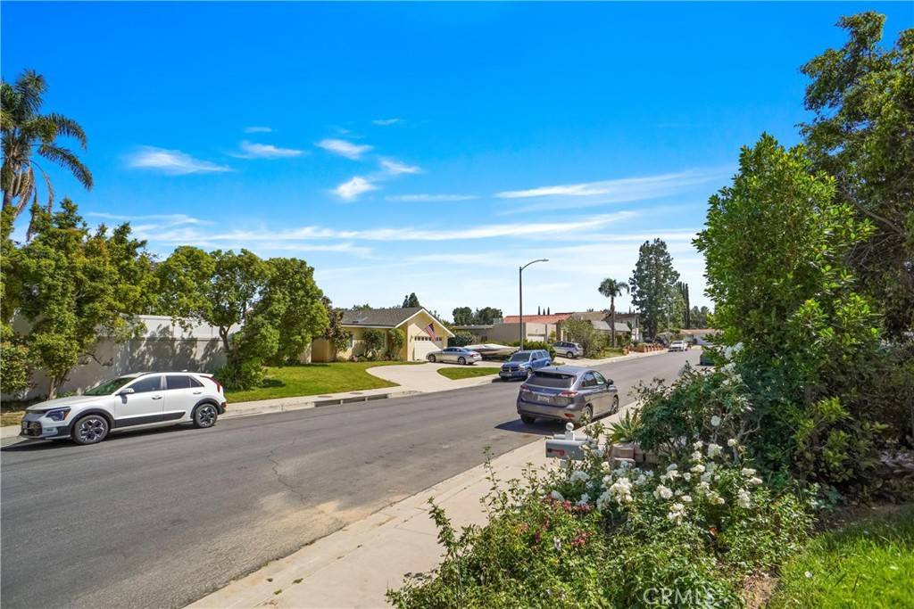 Granada Hills, CA 91344,17463 Doric ST